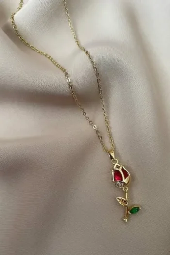 Rose Pendant Necklace